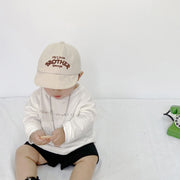 キャップ 帽子 ベビー帽子 つば付き ベビー 赤ちゃん キッズ 子ども 子供 男の子 女の子 無地 刺繍 ロゴ シンプル おしゃれ カジュアル お出かけ 散歩 UV 紫外線 通園 保育園 幼児 春 夏 秋 サイズ調整 ベルト 面ファスナー 46 48 ボーイ ガール 黒 青 くすみ カラフル 韓国 ベースボールキャップ 出産祝い 1歳 1歳半