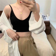 ハーフブラトップ 背中見せ 背中開き キャミソール レディース 女性 インナー バックオープン ノンワイヤー トップス パッド付き リブ生地 カップ付き 下着 肌着 Vネック 無地 単色 背中魅せ おしゃれ カジュアル かわいい シンプル デイリー リラックスウェア 部屋着 お出かけ 通勤 ヘビロテ 定番 着回し ベーシック 白 緑 黒 茶 ベージュ キャラメル