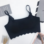 ノンワイヤーブラ スポーツブラ ブラジャー レディース 女性 インナー カップ付き パット付き ワイヤーレス シームレス 薄手 無地 単色 シンプル 普段使い スポーツ 運動 ヨガ ストレスフリー 婦人用
