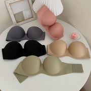 ストラップレスブラ チューブトップブラ レディース 女性用下着 ブラジャー シームレス パッド入り ノンワイヤー 響きにくい 無地 肩紐なし シンプル おしゃれ