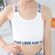 ジュニアブラ スポーツブラ 子供用 キッズ 下着 ブラジャー 無地 英字 ロゴ バッククロス シンプル かっこいい 小学生 中学生 ハーフトップ インナー 肌着 白 黒 グレー ホワイト ブラック 110 120 130 140 150 160 ダンス 運動 エクササイズ トップス カップなし