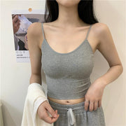 ブラトップ カップ付き キャミソール レディース インナー ノンワイヤー 無地 細ストラップ 下着 肌着 パッド付き セクシー 可愛い おしゃれ お出かけ 普段使い 女子力アップ 婦人用 女性用 黒 白 グレー