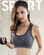 スポーツブラ スポブラ インナー 下着 レディース 女性用 揺れない パッド付き ノンワイヤー ランニング ヨガ ジム シンプル 単色 無地
