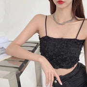 キャミソール カップ付き トップス レディース 女性用 ショート丈 レース バラ ローズ フラワー おしゃれ 可愛い へそ出し 肌見せ 見せブラ