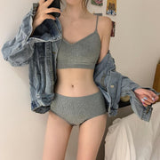 ブラジャー ショーツ 上下セット 女性 レディース 婦人 インナー ノンワイヤーブラ カップ付き下着 パンティ パンツ リブ フルカップ スタンダードショーツ フルバック 2点セット 単色 無地 シンプル おしゃれ スポーティ カジュアル かわいい 普段着 運動 スポーツ 灰 黒 白
