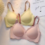 ブラジャー レディース 女性用 インナー 下着 ノンワイヤー 3／4カップ 無地 シームレス  シンプル 可愛い おしゃれ 背中ホック ランジェリー 婦人用