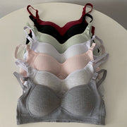 ジュニアブラ ファーストブラ スポーツブラ ジュニア キッズ ガールズ 女の子 ブラジャー ノンワイヤー パッド入り 3/4カップ 3列 3段ホック インナー 下着 小学生 中学生 高校生