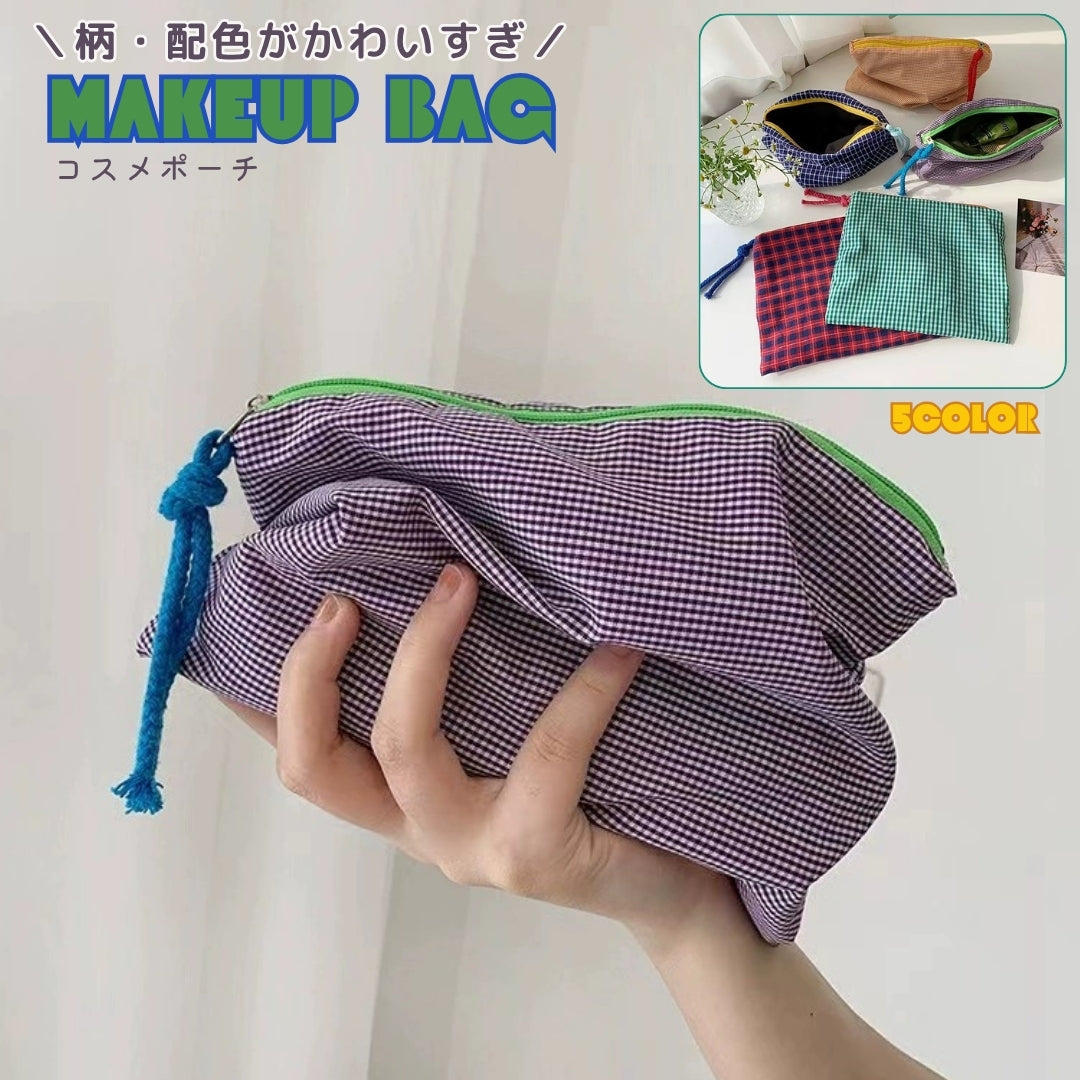 コスメポーチ 化粧ポーチ フラットポーチ 小物入れ 収納グッズ 整理用品 大きめ チャック ファスナー 軽量 総柄 チェック ハンドメイド風 カジュアル ポップ 可愛い キュート おしゃれ