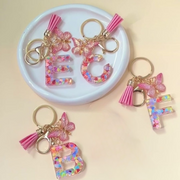 バッグチャーム レディース キーホルダー キーリング イニシャル アルファベット 蝶々 スパンコール ハート タッセル かわいい おしゃれ 女性 大人女子 プレゼント