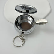 携帯灰皿 キーリング キーホルダー ラウンド サークル 丸型 タバコ置き 蓋付き 喫煙グッズ 喫煙具 吸い殻入れ ミニ灰皿 小型 ポータブル 持ち歩き用 シンプル シルバーカラー