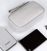 ガジェットポーチ ガジェットケース 耐衝撃 防水 パソコン周辺小物 PC コード 小物入れ 収納ポーチ ファスナー ハンドストラップ付き 充電器 ケーブル 持ち運び 泊り 宿泊 旅行 出張 便利 メッシュ ポケット 無地 単色 シンプル ブラック 黒 グレー ピンク