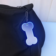 反射キーホルダー 2個セット 2個入り リフレクター 反射板 レディース 女性 光る ホネ型 骨型 かわいい 可愛い おしゃれ シンプル バッグ カバン 鞄 取り付け 夜間 カラバリ豊富 赤 ピンク オレンジ色 紫
