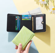 三つ折り財布 カードケース カード入れ お札入れ レディース 女性 財布 ミニ財布 ミニサイズ コンパクト レザー調 シンプル かわいい おしゃれ 収納 ボタン 無地 母の日 ホワイトデー 誕生日 20代 30代 40代 50代 60代 プレゼント ギフト