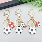 キーホルダー キーリング ナスカン付き メタリック 金属製 メタル スマートキー 鍵 カギ かぎ サッカー 球技 スポーツ かわいい おしゃれ かっこいい シンプル スタイリッシュ 便利 部活 お揃い プレゼント 贈り物 ギフト ゴールドカラー