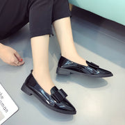 パンプス アーモンドトゥ レディース 靴 シューズ レザー調 リボン フラット ローヒール 美脚 軽量 防滑 ビジネスカジュアル
