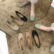 パンプス 靴 ぺたんこ スクエアトゥ ローヒール フラットシューズ レディース 女性 婦人用 おしゃれ かわいい きれいめ 上品 カジュアル シンプル 単色 無地 定番 デイリー 通勤 お出かけ 柔らかい