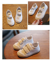 スニーカー 運動靴 上履き キッズ ジュニア 子供用 子ども用 くつ シューズ マジック テープ 面ファスナー 結ばない靴紐 無地 シンプル ホワイト