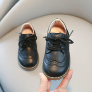 カジュアル靴 レースアップシューズ メダリオンシューズ 靴 子供用 キッズ ベビー 女の子 発表会 レザー調 トラッド お出かけ用 合皮 おしゃれ かわいい かっこいい 正装 入学 入園 卒業 卒園
