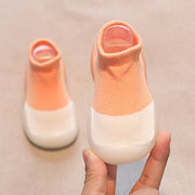 ファーストシューズ ソックスシューズ ベビーシューズ 赤ちゃん キッズ 女の子 男の子 靴 くつ シューズ 柔らかい シンプル 室内 室外 屋外 屋内 滑り止め かわいい