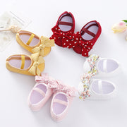 ファーストシューズ ベビー 靴 くつ リボン 滑り止め ゴムバンド 花柄 ハート ドット おしゃれ かわいい 赤ちゃん カジュアル フォーマル 女の子