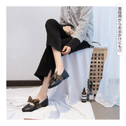 パンプス レディース 女性用 靴 シューズ ぺたんこ ローヒール スクエアトゥ リボン 無地 フェイクレザー バイカラー かわいい おしゃれ カジュアル フェミニン 大人可愛い レザー調 配色 婦人用 ブラック ベージュ ブラウン 黒 茶色