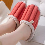 スリッパ ルームシューズ 前詰まり フラット ユニセックス 男女兼用 暖かい ふわふわ もこもこ あったか 柔らかい 室内用 防寒 冷え対策 寒さ対策 屋内 部屋履き シンプル おしゃれ カジュアル デイリー 普段使い 女性 男性 レディース メンズ