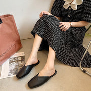 ミュール フラットサンダル フラットシューズ つっかけサンダル スリッパ ぺたんこ靴 レディース 女性 スクエアトゥ ヒールなし ノーヒール フェイクレザー 無地 シンプル シック カジュアル 可愛い かわいい キュート おしゃれ 春 夏