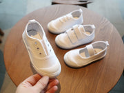 スニーカー 運動靴 上履き キッズ ジュニア 子供用 子ども用 シューズ くつ  マジック テープ 面ファスナー 結ばない靴紐 無地 ホワイト ブルー ピンク シンプル カジュアル 可愛い キュート