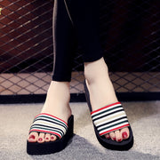 サンダル 厚底 レディース 女性用 ビーチサンダル フラットソール 5.5cmヒール 太ベルト 靴 くつ シューズ つっかけ カジュアル おしゃれ ボーダー カラフル 海 プール 軽量 普段使い デイリー 夏