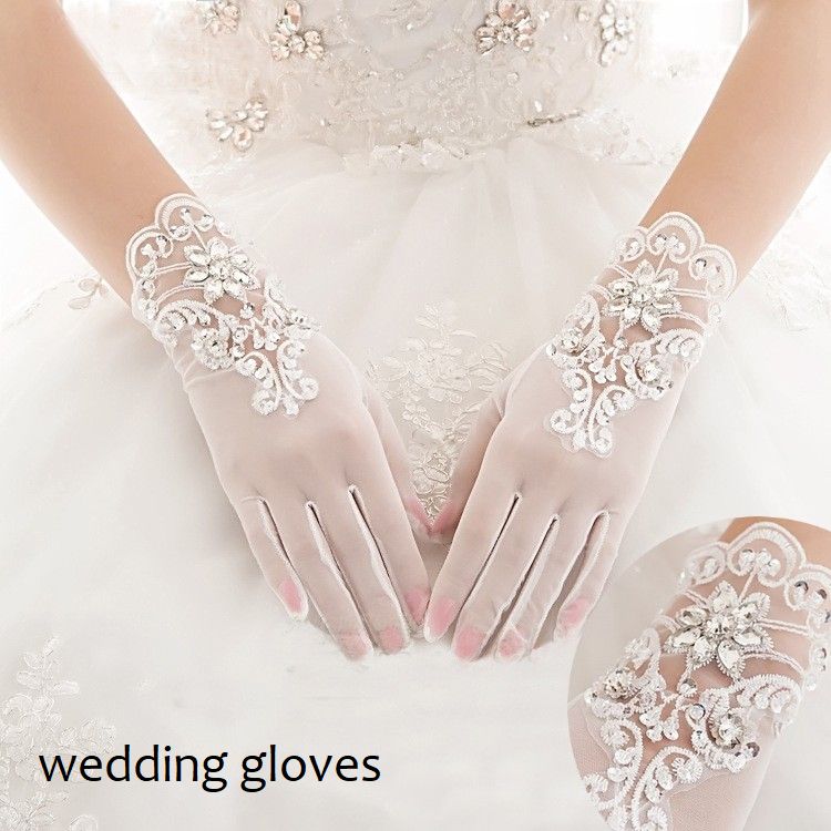 ウェディンググローブ レース手袋 ショート シアーレース スカラップ 刺しゅう ビジュー ブライダル 結婚式 披露宴 花嫁 新婦 ウエディング小物 ホワイト 白 レースグローブ 上品 清楚
