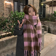 マフラー ストール ショール 大判 レディース 女性 大きめ ボリューム感 防寒 あったか 暖かい ふんわり ファッション小物 チェック柄 格子柄 かわいい カジュアル おしゃれ シンプル 秋 冬 お出かけ 通学 通勤 黒 ピンク 青 茶