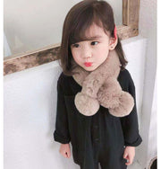 マフラー 差し込み 襟巻き キッズ 子供用 女の子 男の子 フェイクファー ボンボン モコモコ 可愛い おしゃれ ソリッドカラー 防寒 寒さ対策 暖かい あったか 冬 ファッション小物 女子 男子 こども用 お出掛け 通園 通学