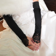 ウエディンググローブ 手袋 フィンガーレス ワンフィンガー ロング丈 肘上丈 レディース 女性 花嫁 結婚式 ブライダル レース サテン 光沢感 シンプル おしゃれ エレガント 清楚 フィット 伸縮 婦人用