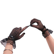 手袋 グローブ ウエディング ブライダル ショート レディース パーティー 結婚式 紫外線対策 UV対策 日焼け防止 滑り止め 薄手 夏用 通気性 レース 網 リボン ブラック ホワイト かわいい おしゃれ きれいめ エレガント フォーマル 華やか 上品 発表会 イベント 運転 ドライブ コスプレ 衣装 ダンス 女性 婦人 プレゼント ギフト 贈り物