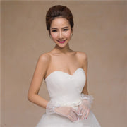 ウエディンググローブ ショート レース フラワー オフホワイト 花 フリル 総レース 透け感 結婚式 新婦 かわいい フェミニン キュート 手袋 ブライダル用品
