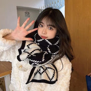 マフラー レディース 女性 メンズ 男性 ユニセックス 男女兼用 お揃い ペアルック 大判サイズ 大きめサイズ 140cm ニット生地 チェック模様 ガーリー 可愛い かわいい キュート フェミニン おしゃれ 防寒 秋 冬