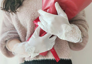 ブライダルグローブ ウエディンググローブ 手袋 レディース 女性 ブライダル用品 ブライダル雑貨 ウエディング用品 ウエディング雑貨 リボン 裾レース 裾フリル フリルレース 無地 ホワイト 華やか 可愛い キュート ガーリー 盛装 ドレッシー 結婚式 パーティ コスプレ小物 ゴスロリ ロリータファッション