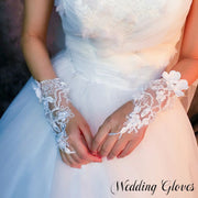 ウエディンググローブ フィンガーレス 花嫁 ブライダル 手袋 ショート レース 花 ビジュー 結婚式 パーティー 披露宴 二次会
