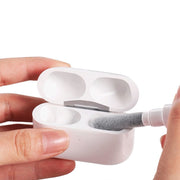 イヤホンクリーナー クリーニングブラシ 3in1 ペン型 小型 イヤホン AirPods エアーポッズ スマホ スマートフォン 掃除 お手入れ メンテナンス ブラシ 汚れ ケア すき間 埃 ほこり