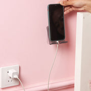スマホスタンド スマホホルダー 粘着式 壁面 壁掛け スマートフォン用 縦置き 横置き 充電可能 携帯 取付簡単 動画鑑賞 スマホ立て