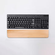 木製キーボードリストレスト ウッドパームレスト サポート 事務用品 シンプルデザイン 滑り止め付き 104キー対応 パソコン オフィス 仕事 在宅ワーク テレワーク 無地 シンプル PCゲーム PC作業