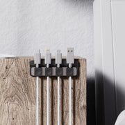 ケーブルホルダー マグネット式 ケーブルクリップ 磁石 整理用品 パソコン スマホ イヤホン 充電コード コードホルダー 配線 収納 ケーブルオーガナイザー 車内 デスク回り ブラック 黒