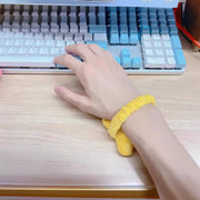 リストレスト 単品 1個 バンド付き PC パソコン マウス マウスクッション ふわふわ 柔らかい シンプル 無地 かわいい おしゃれ 痛み軽減 負担軽減 デスクワーク テレワーク 便利