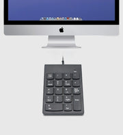 テンキー テンキーパッド ナンバーパッド 電卓 USB接続 有線 外付け 18キー 小型 シンプル コンパクト 持ち運び パソコン ノートパソコン PC 数字入力 黒 ブラック