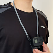 首掛け式マウント GoPro用 ゴープロ用 ストラップ付き 曲がる 首掛け 吊り下げ シンプル カメラ 持ち運び 撮影 ハンズフリー 手ぶら アウトドア お出かけシーン アクションカメラアクセサリー