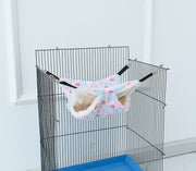 小動物用ハンモック ベッド 吊り下げ 二層 ハムスター モルモット 小動物 寝床 ペット用品 暖かい ふかふか もこもこ 吊るす 揺れる 正方形 四角形 ハート柄 肉球 可愛い ペットグッズ