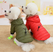 ペットウェア ドッグウェア ジャケット ダウン風 アウター 上着 防寒 犬服 ペット用品 中綿 冬 秋 春 前開き 袖あり フード付き ファー付き あったか 防寒 暖かい スナップボタン 着替えやすい ウエストサイズ調節可 おしゃれ カジュアル かっこいい お散歩 お出かけ 小型犬 中型犬 冬 赤 緑 灰 猫服 前ボタン