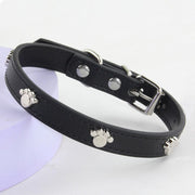 首輪 カラー 小型犬 中型犬 猫 ネコ イヌ 小動物用 ペット用品 ペットグッズ 散歩用品 Dカン バックル 肉球 フェイクレザー PUレザー ブラック ホワイト ピンク シルバーカラー シンプル カジュアル ポップ 可愛い キュート おしゃれ