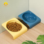 ペット用食器 猫用食器 犬用食器 フードボウル エサ入れ 餌入れ 斜め 傾斜 イヌ ネコ ペットグッズ 水 ウォーターボウル 皿 シンプル 単色 かわいい