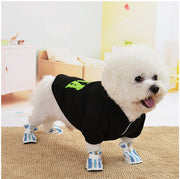 ドッグウェア パーカー 犬服 猫服 ペット用品 小型犬 袖あり フード付き 前開き スナップボタン ロゴ USA 星条旗 おしゃれ かわいい かっこいい カジュアル デイリー お散歩 お出かけ いぬ イヌ ねこ ネコ キャットウェア  レッド ブラック グレー XS S M L XL